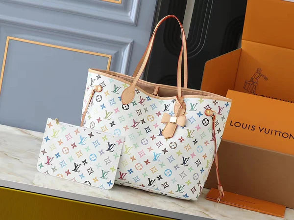 L- NEW TOTE BAGS