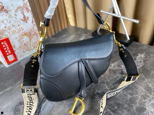 D Sling Bag Black