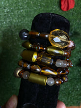 Cargar imagen en el visor de la galería, Natural Brown Bracelets
