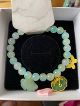 Load image into Gallery viewer, Green and Gold Bracelet
