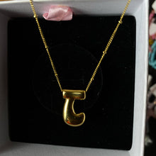 Cargar imagen en el visor de la galería, Letter J 18k
