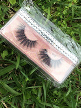 Load image into Gallery viewer, Buy 1 get 1 Free Mink Eyelashes 3D

