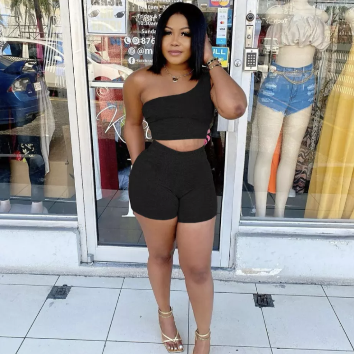 Divas Black Crop Top and Shorts Set