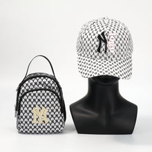 Cargar imagen en el visor de la galería, New York bag and Hat Set
